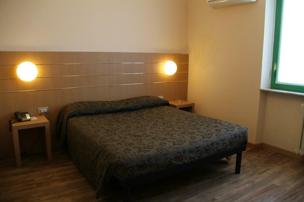 Albergo Nardini Lentate sul Seveso Extérieur photo