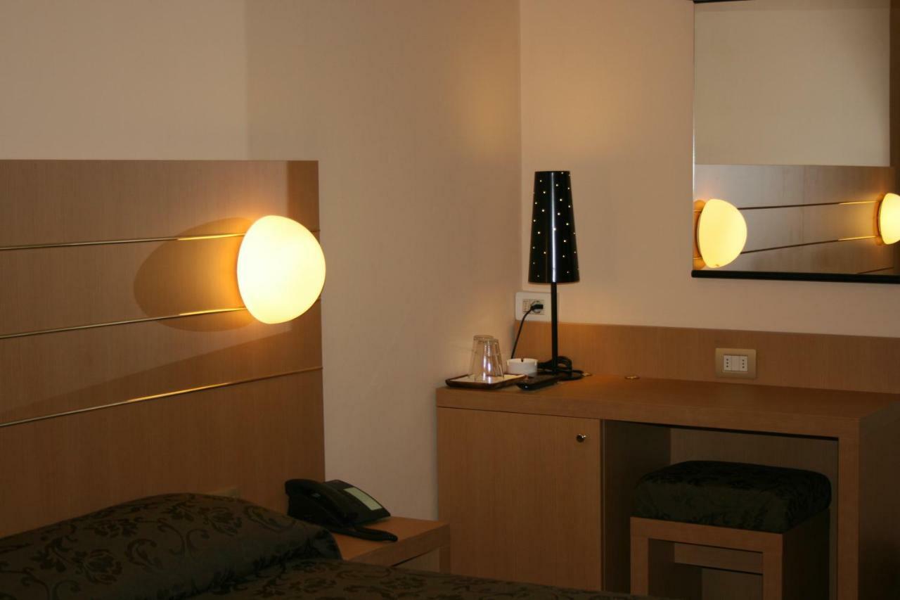 Albergo Nardini Lentate sul Seveso Extérieur photo