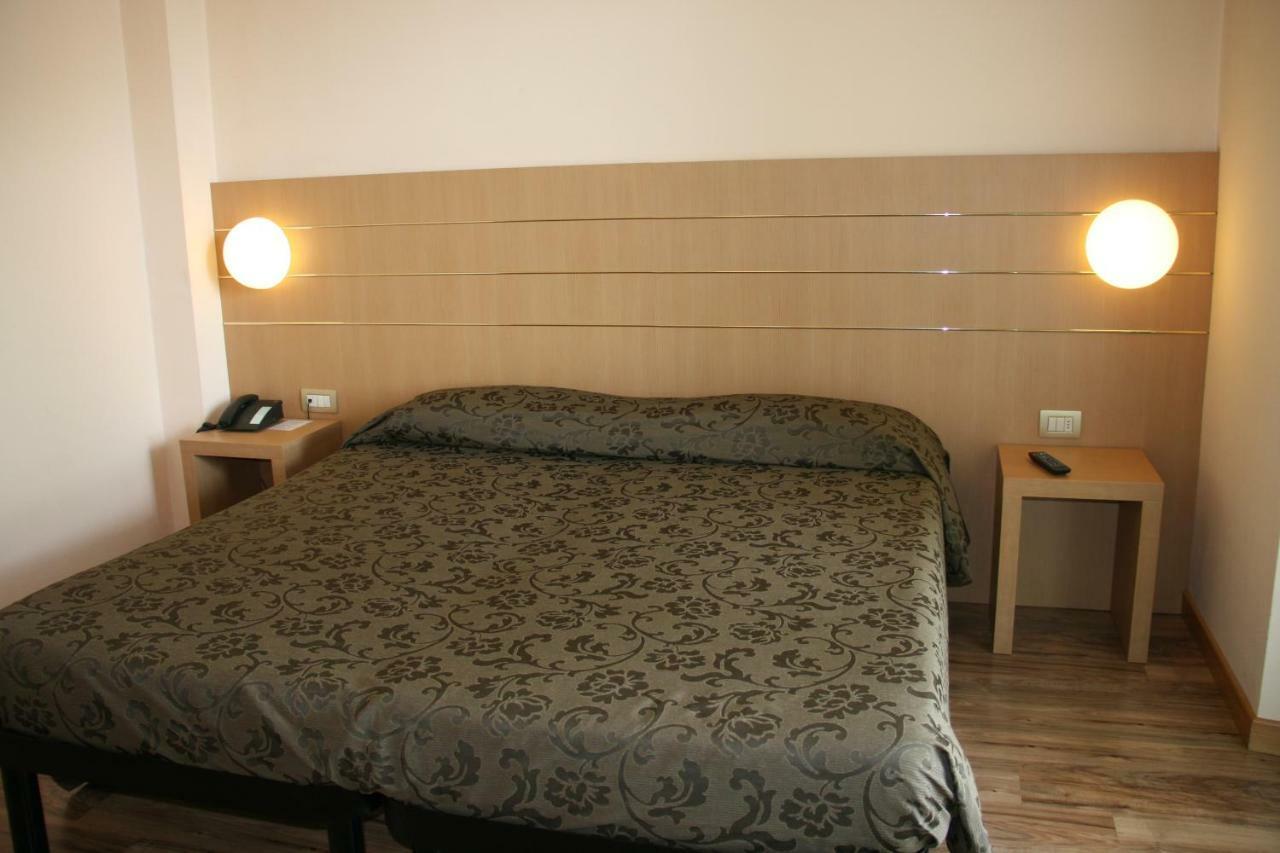 Albergo Nardini Lentate sul Seveso Extérieur photo